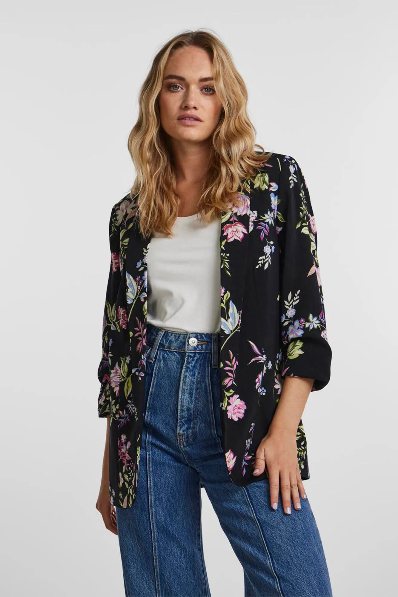 Pieces Blazer estampada