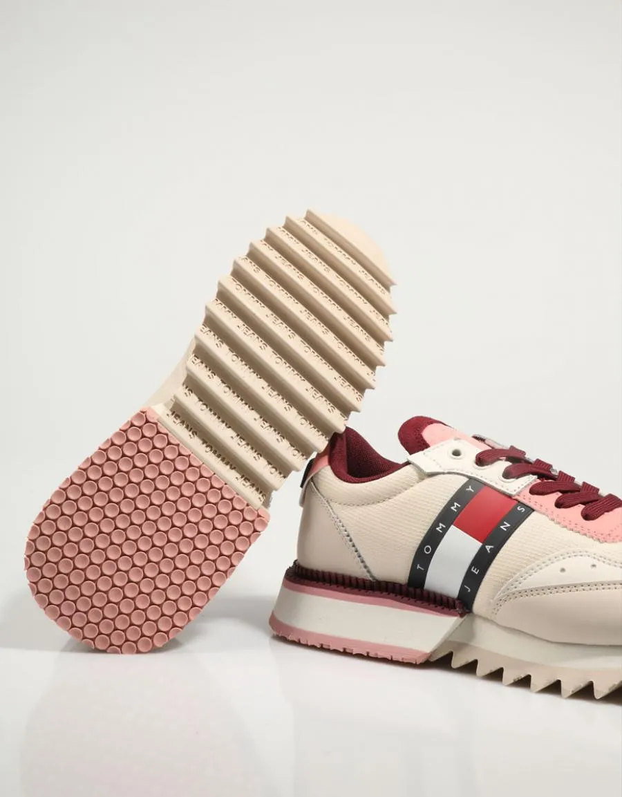  zapatillas TOMMY HILFIGER Wmns Tommy Jeans Cleat en Beige 79956